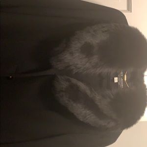 Cashmere coat with fur collar